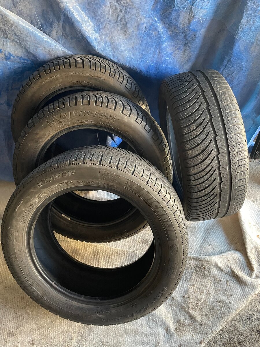 225/55 R17 Michelin PILOT ALPIN PA4 Zimní