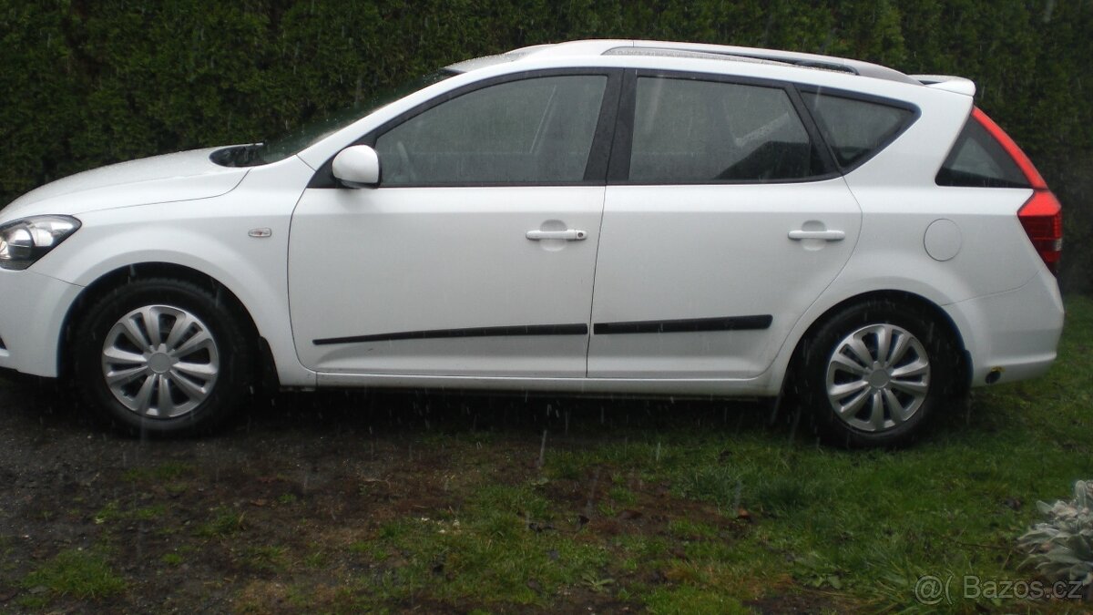 Kia Ceed combi,1,6 benzín,2012,+LPG