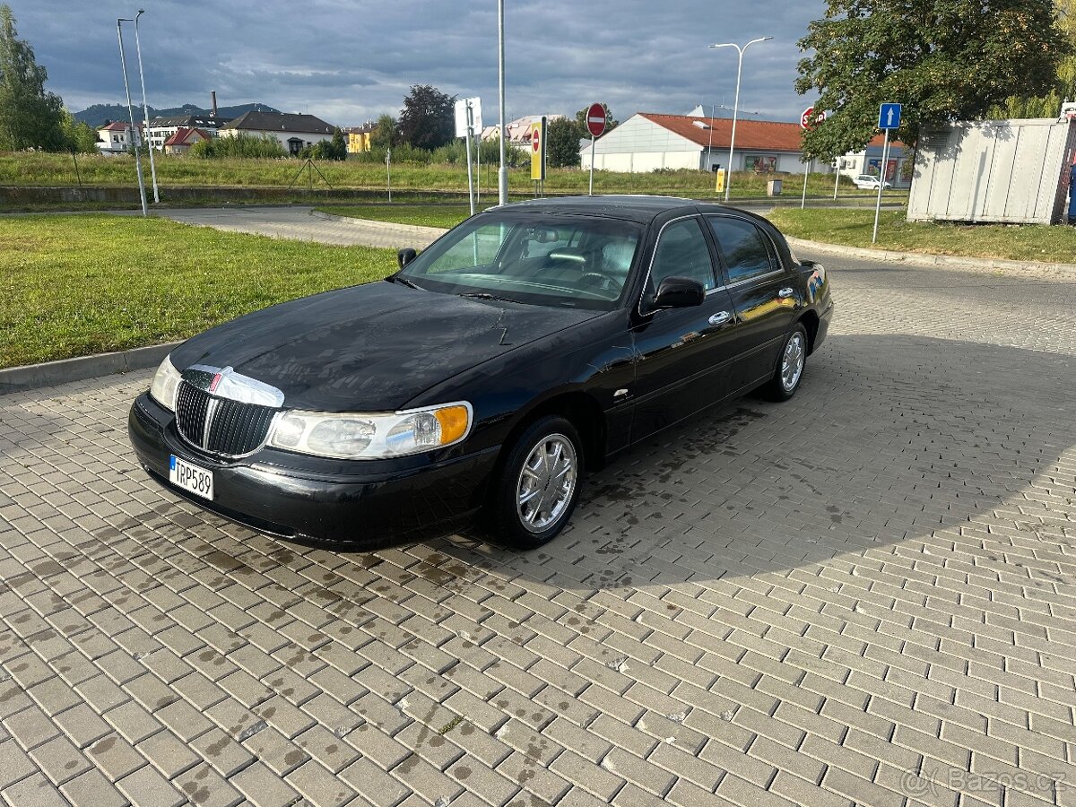 Lincoln Towncar 4,6i V8 161kW SignatureSeries výměním