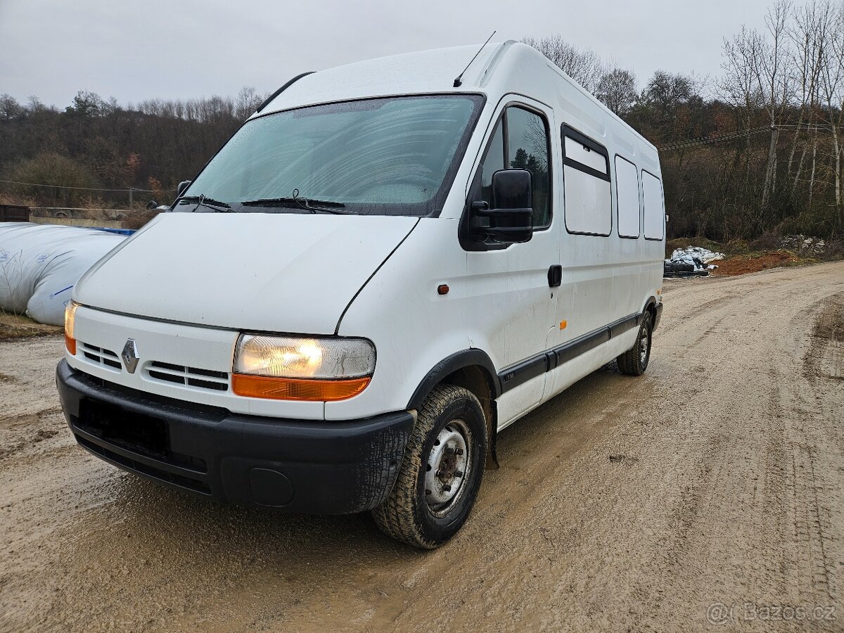 Renault Master bus 16 miest plus vodič.