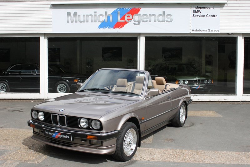 KOUPÍM ZRCÁTKA NA BMW E30 LUXOR BEIGE METALLIC