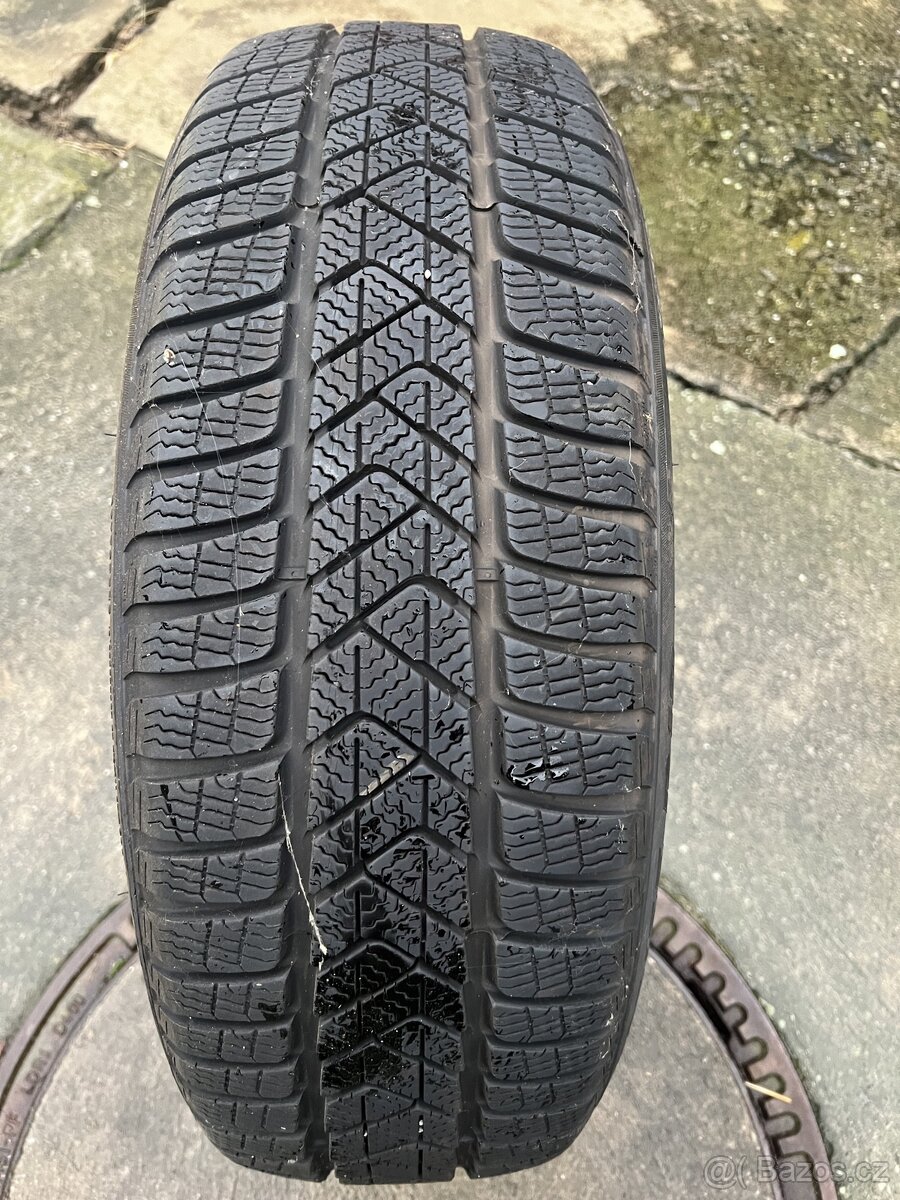 205/55/19 zimni Pirelli Sottozero