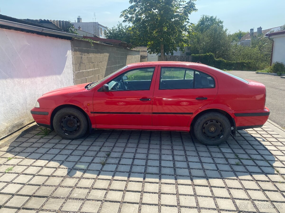 Škoda Octavia 1,6 Benzín 55KW 180 251km