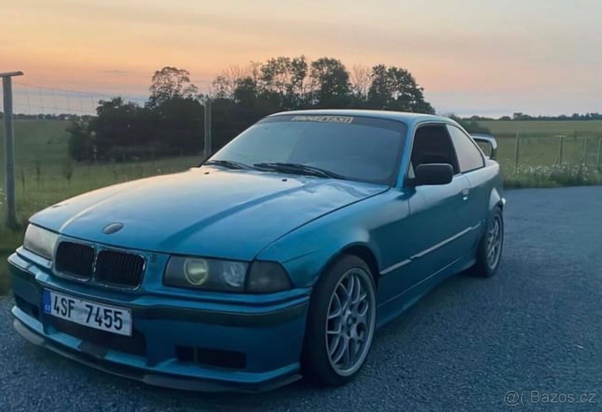 BMW e36 coupe 1.8is