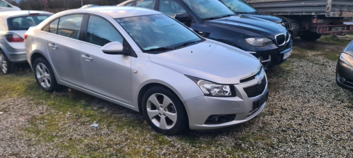 Chevrolet Cruze 2,0d 120 KW.2011.Nová STK