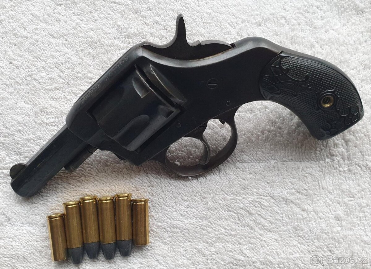 Revolver H & R 32 SW Long