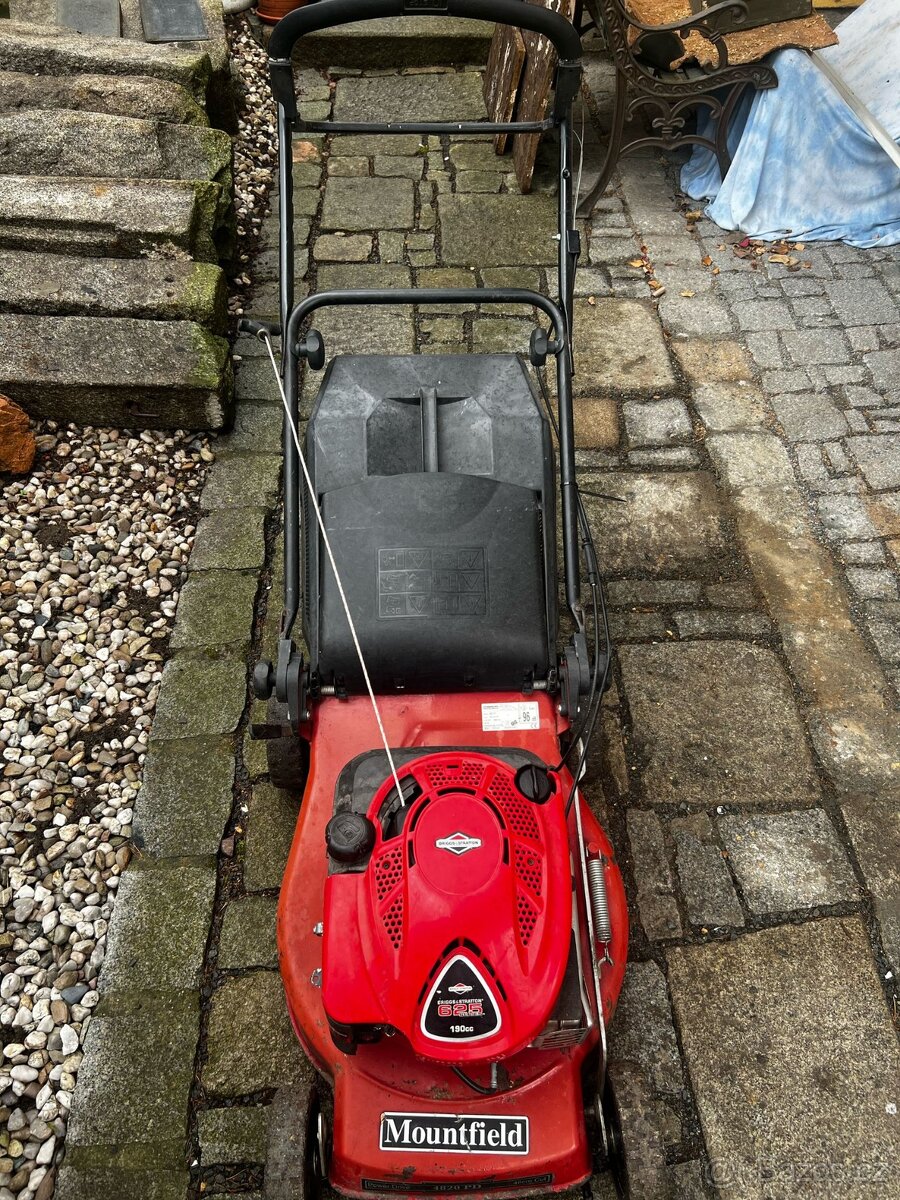 Sekačka na trávu Mountfield 4820 PD