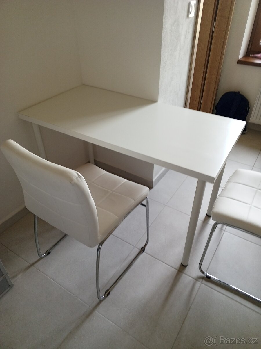 Prodám stůl a 2 židle