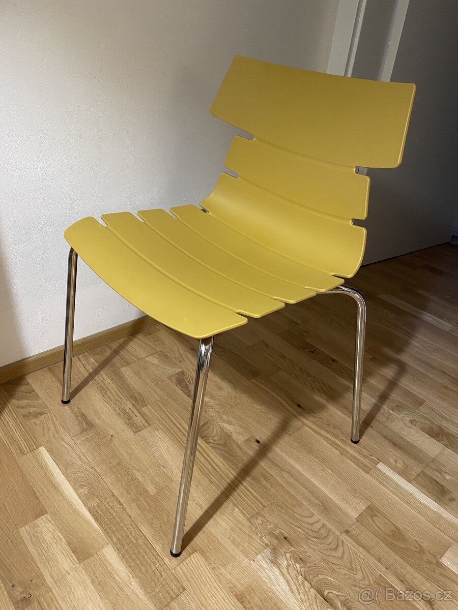 Plastová židle s ocelovými nohami (2 ks)