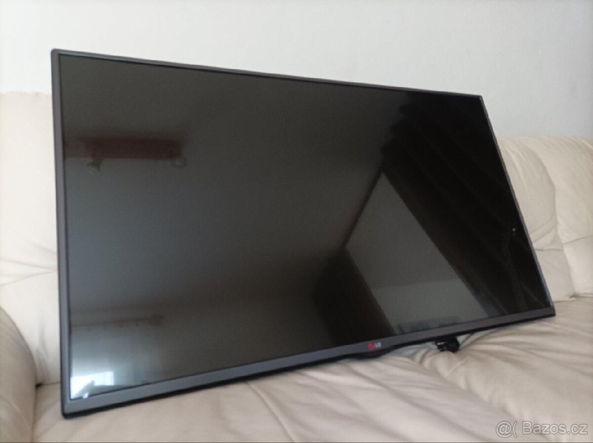 televizor LG 42"