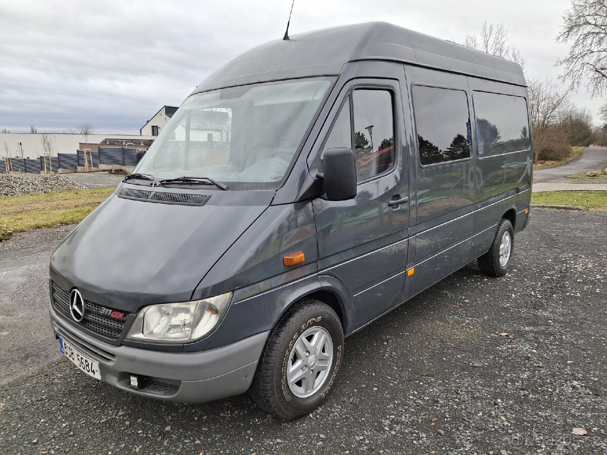 SPRINTER 211 CDI 80 KW 6 MÍST , SPANÍ