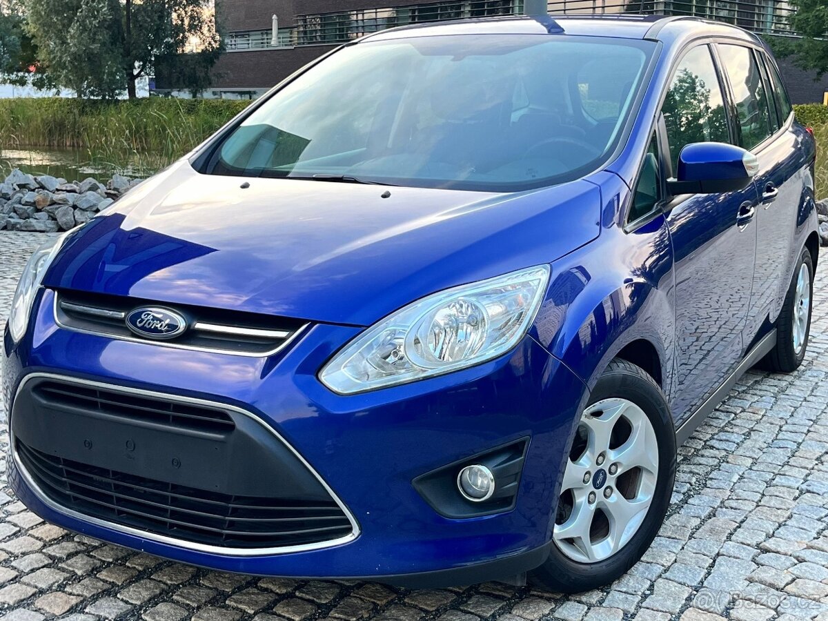 FORD GRAND C-MAX 1.6TDCi MANUÁL 7 MÍST 1.MAJITEL TAŽNÉ