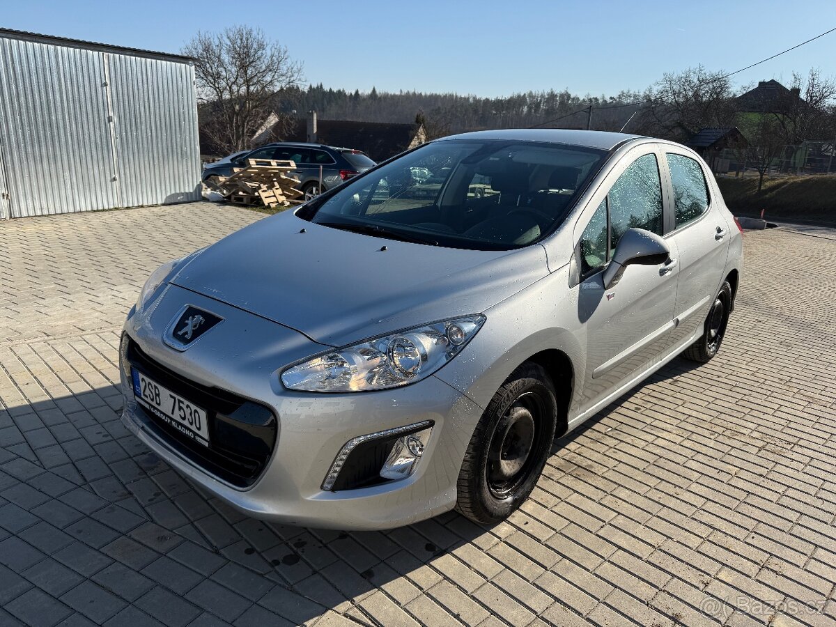 Peugeot 308 1.6 HDI 68kw 10/2012 Koupeno nové v ČR / 69tkm