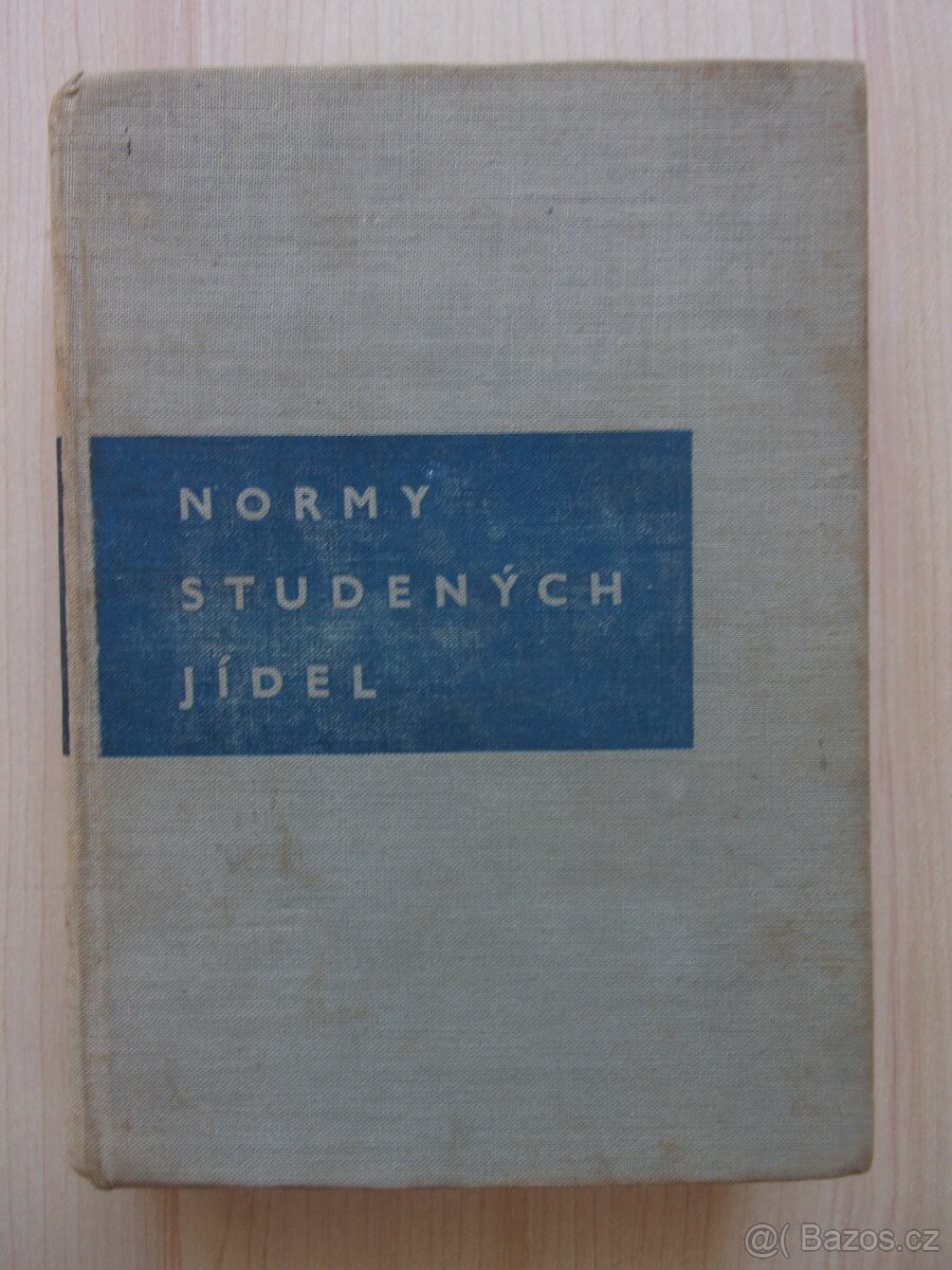 NORMY STUDENÝCH JÍDEL r. 1962 + VELKÁ KUCHAŘKA r. 1968