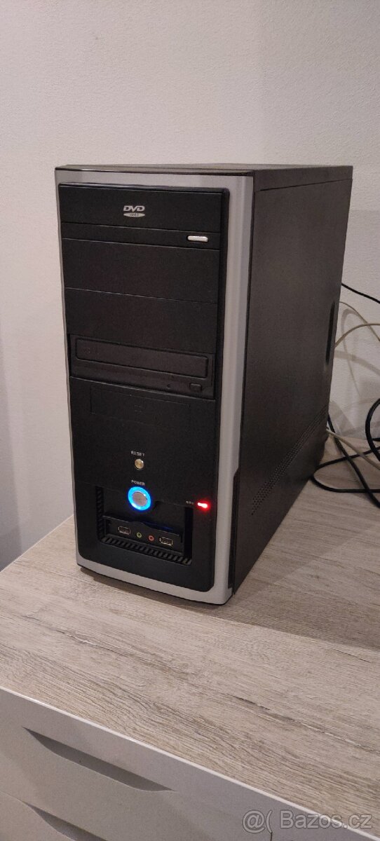 PC Athlon II 4x3.0GHz
8GB RAM
HDD 1.2 TB