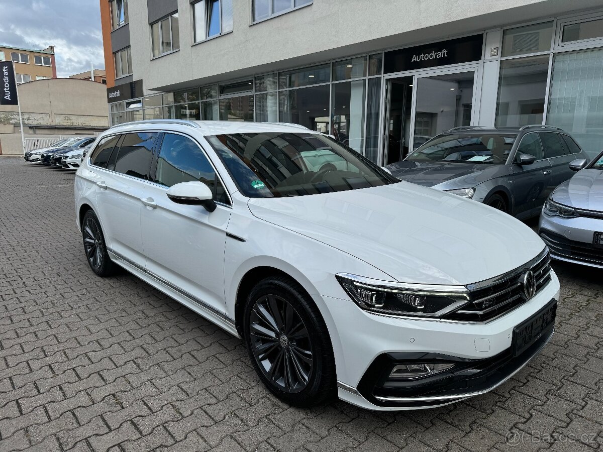 VW Passat B8 4Motion 2.0TDI 140kW DSG R-Line ACC Kamera Navi