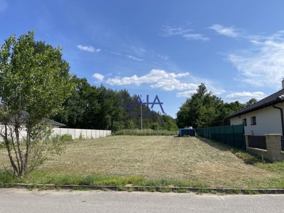 Dubňany - Pozemek u lesa se stavebním povolením  - 781m2