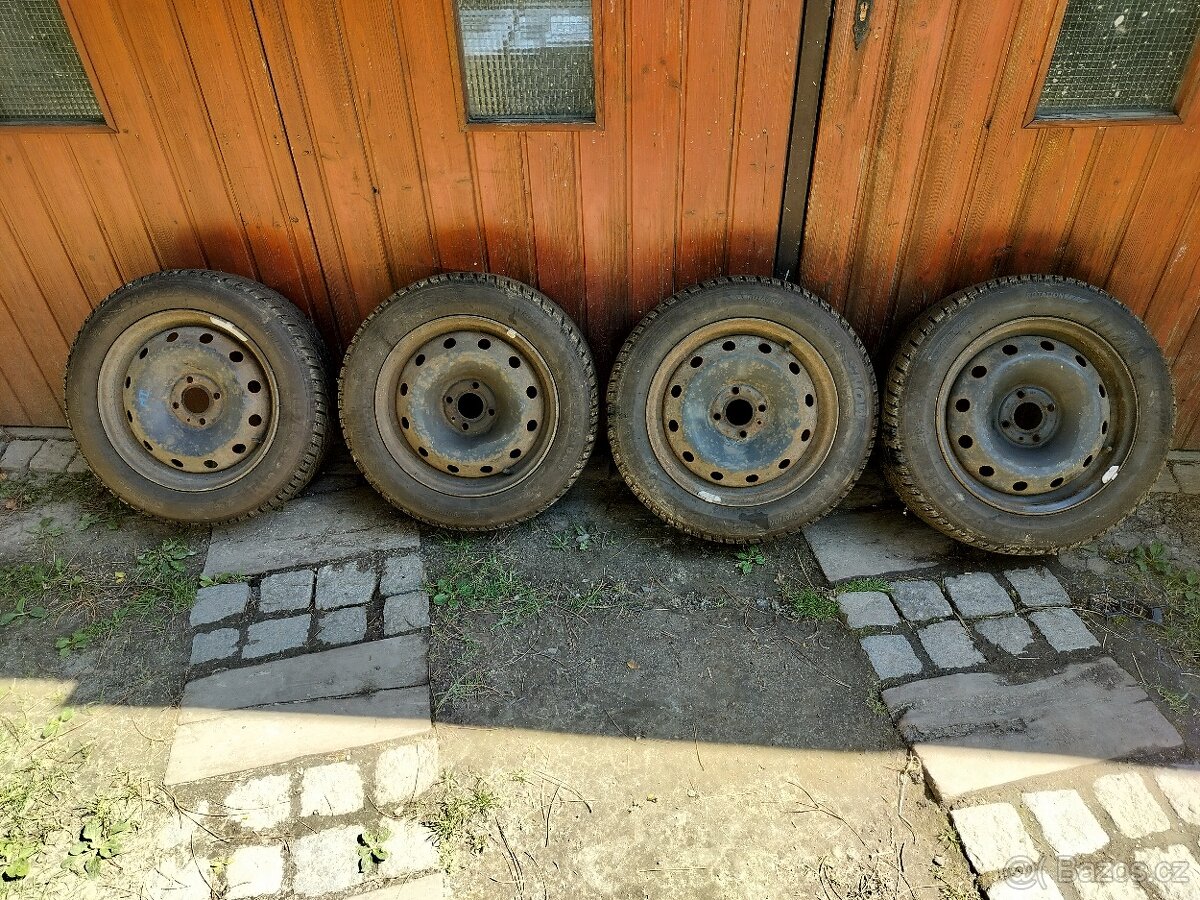 Zimní pneu 185/60 r15