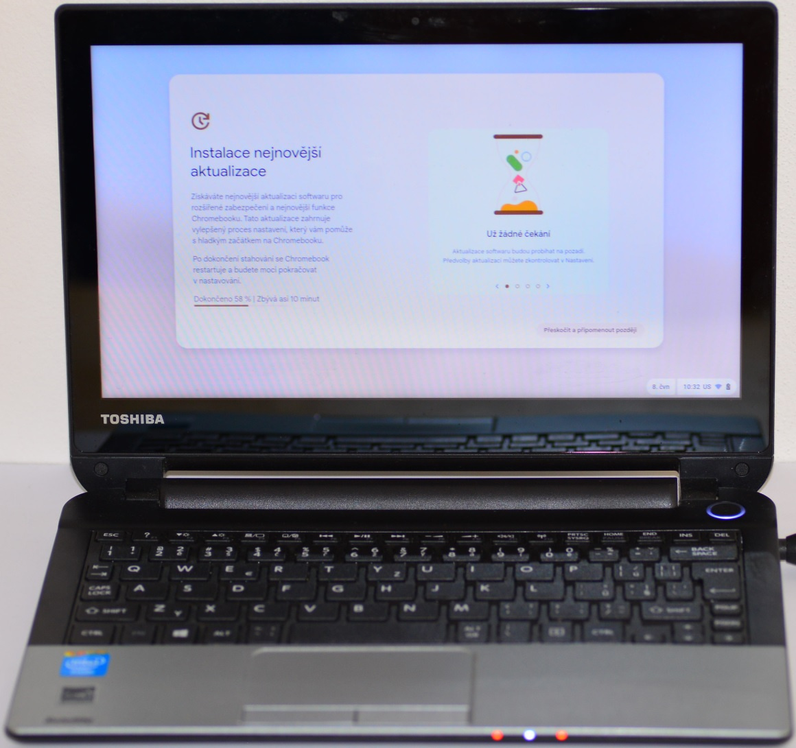 A4-notebook Toshiba Satellite NB10t-A-103 + ChromeOS Flex