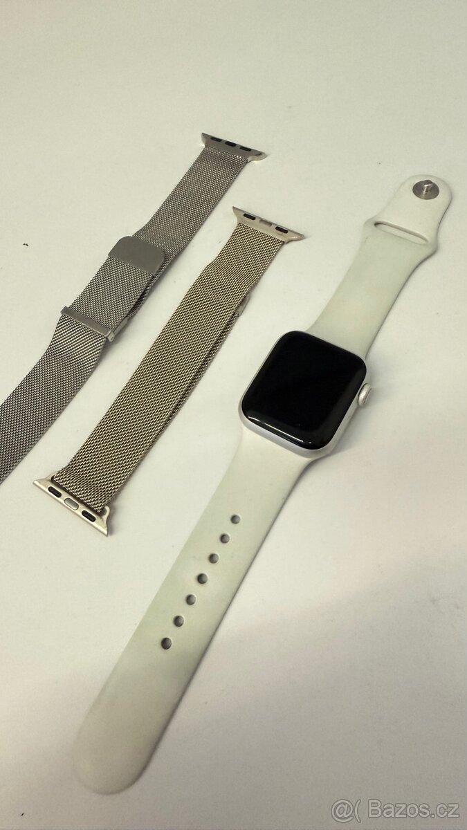 Apple Watch SE 40mm Silver + pásky