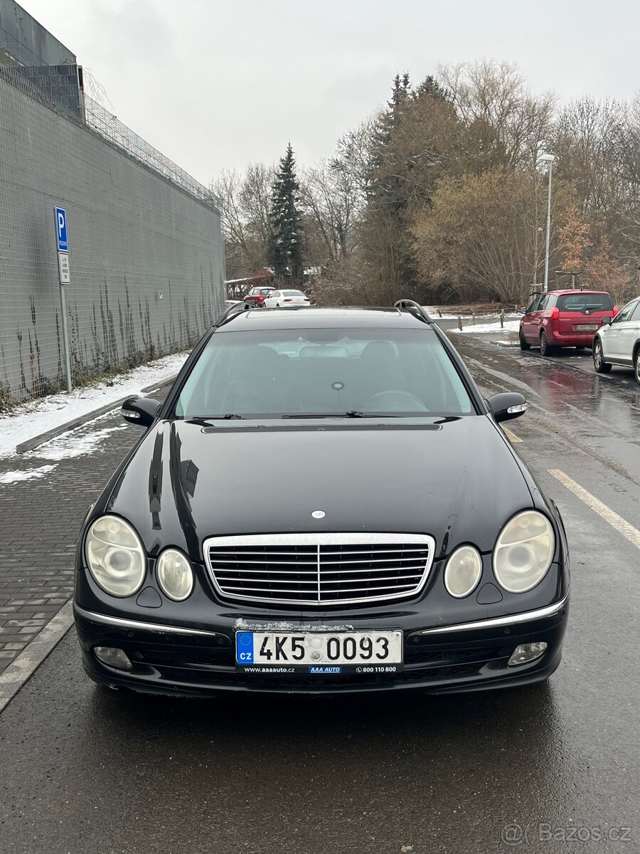 Mercedes W211