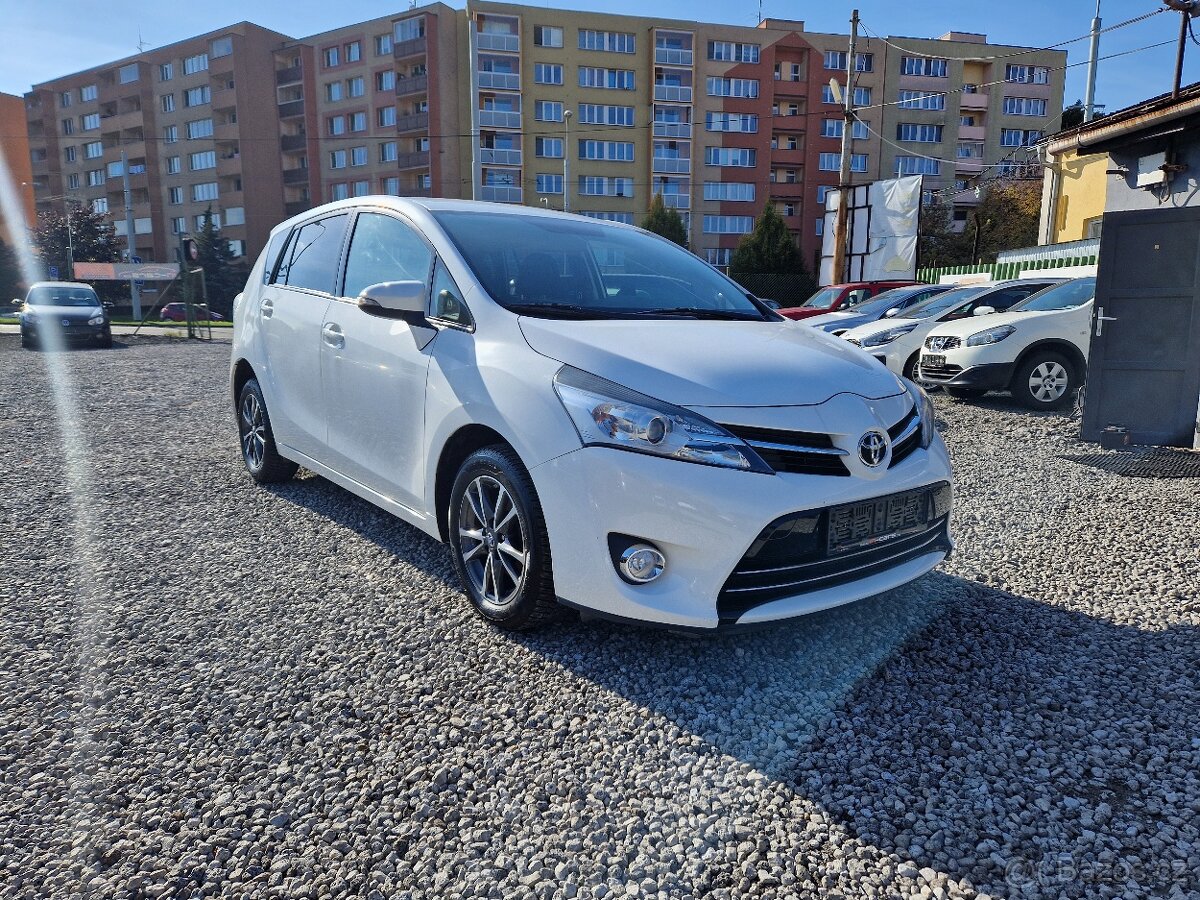 Toyota Verso,1.6D-4D,82KW,7MÍST,KAMERA,BEZ KOROZE,R.V.2015