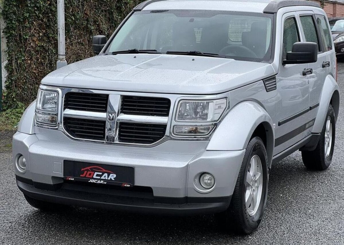 Dodge Nitro 2.8CRD 4x4 AUTOMAT TEMPOMAT automat 130 kw