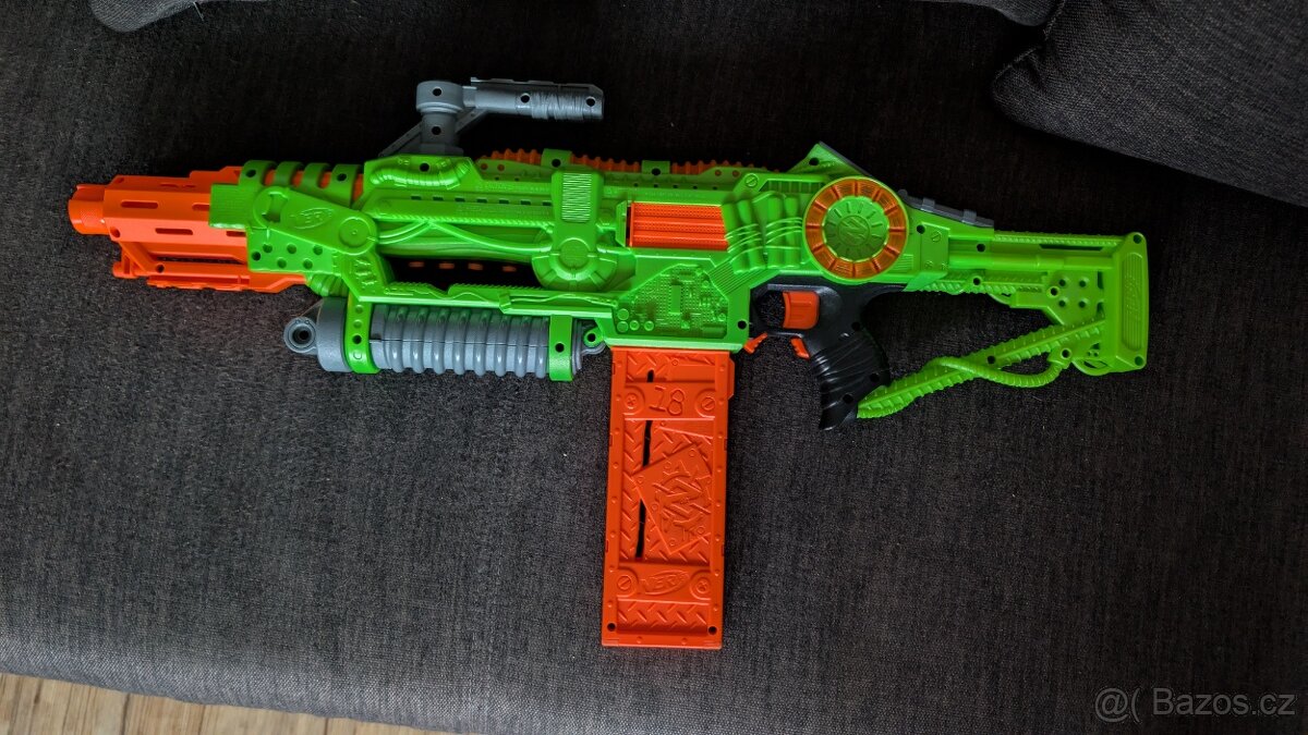 Dětská puška NERF Revoltinator Zombie Strike Blaster - nová