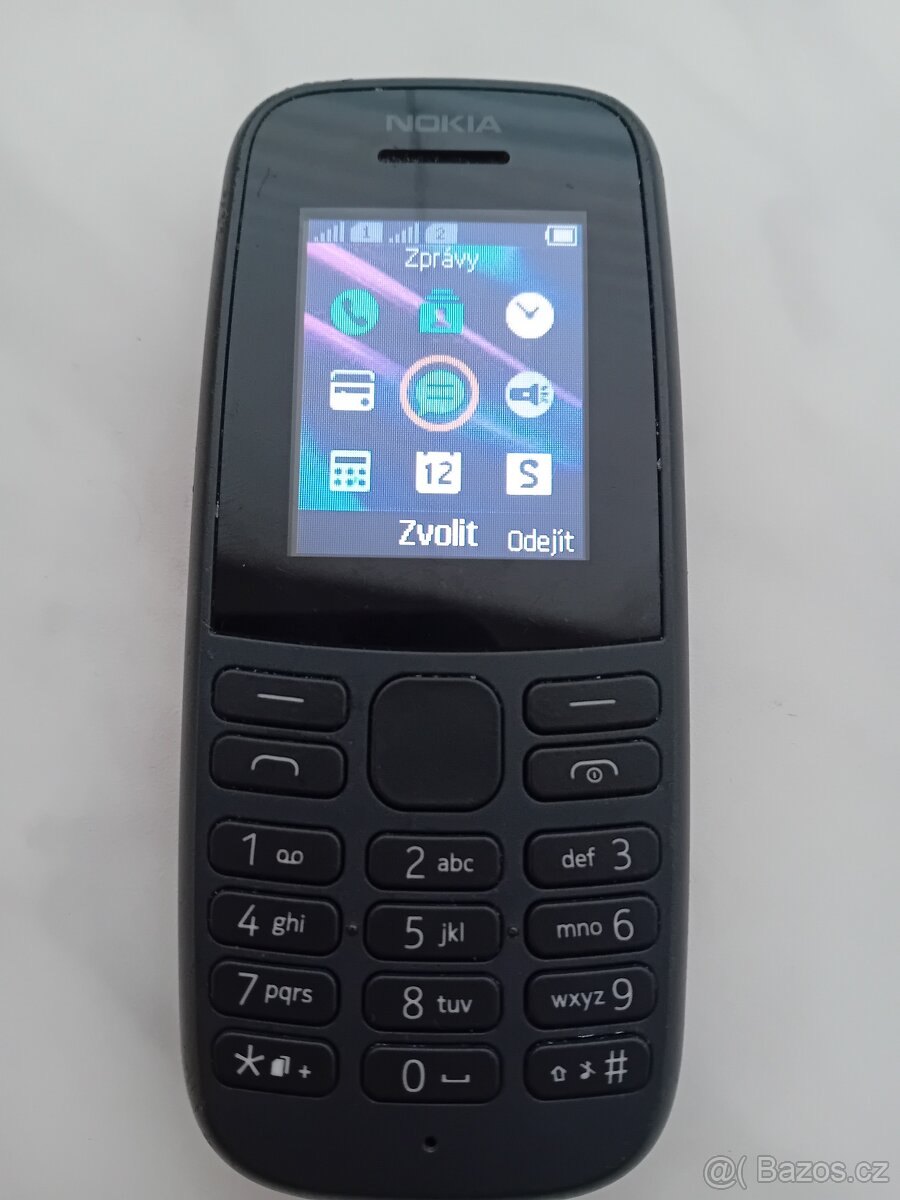 Tlačítkový telefon Nokia 105