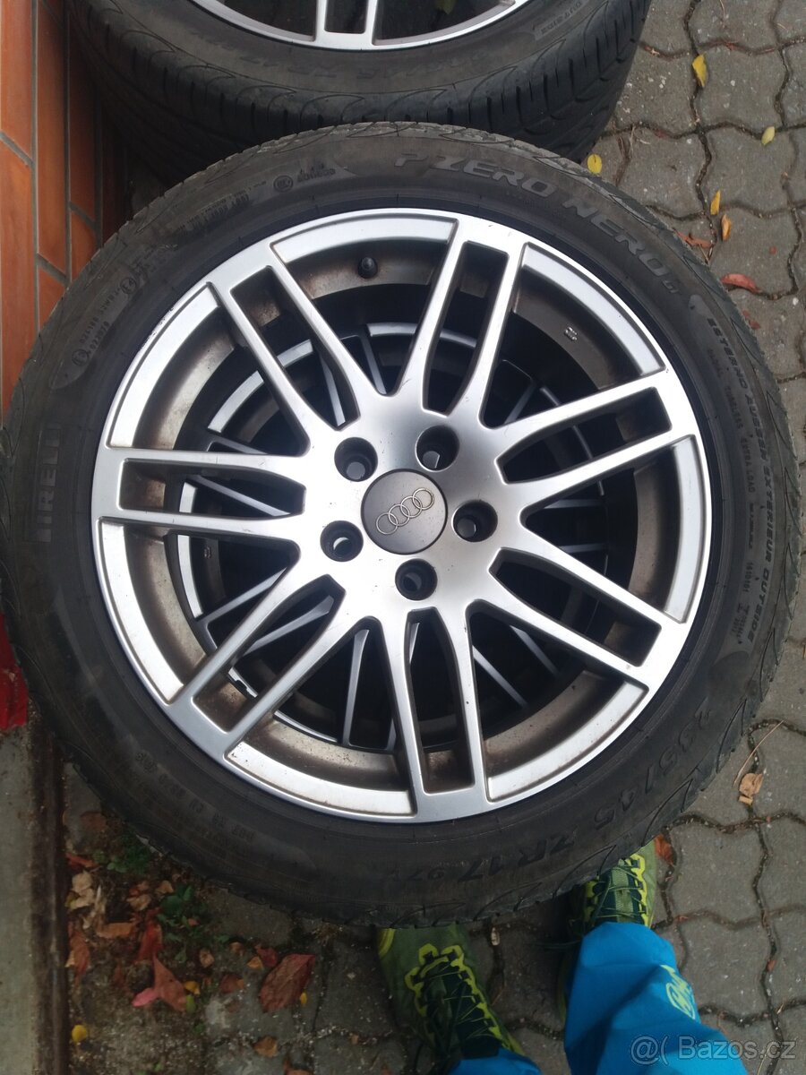 Alu kola audi 235/45 r17