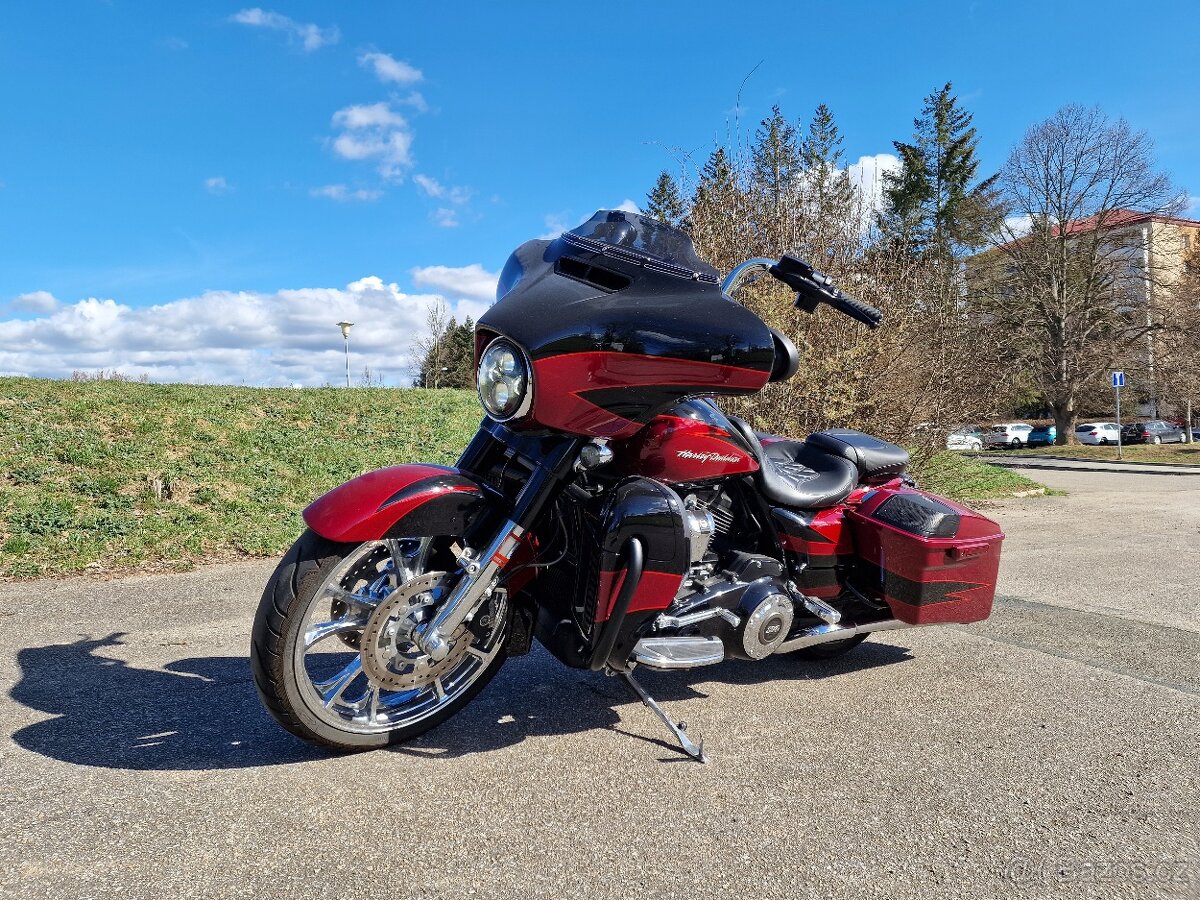 Harley Davidson Street glide cvo