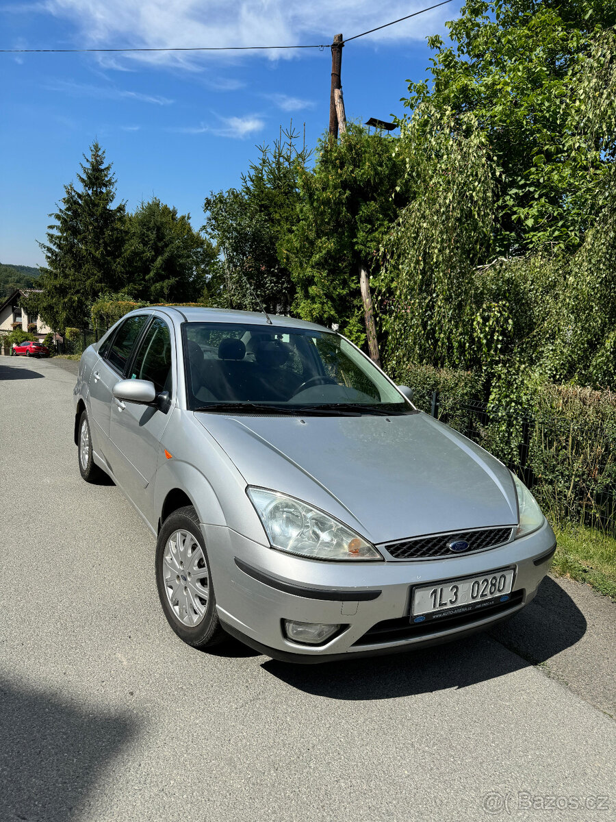 Ford Focus 2.0 benzín sedan