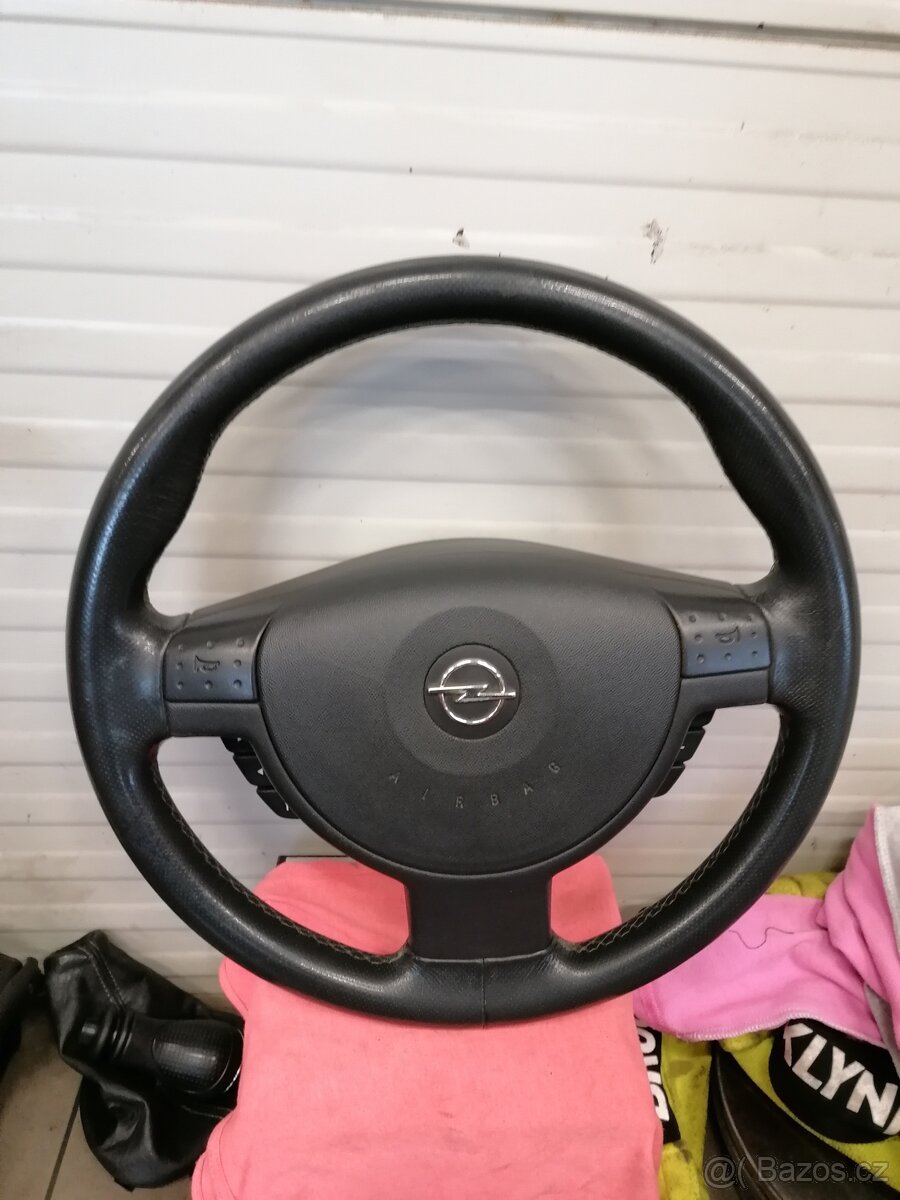 Opel Corsa volant