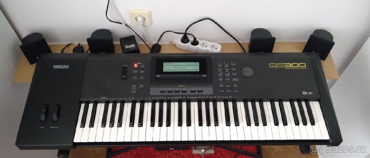 Yamaha QS 300 Dance machine