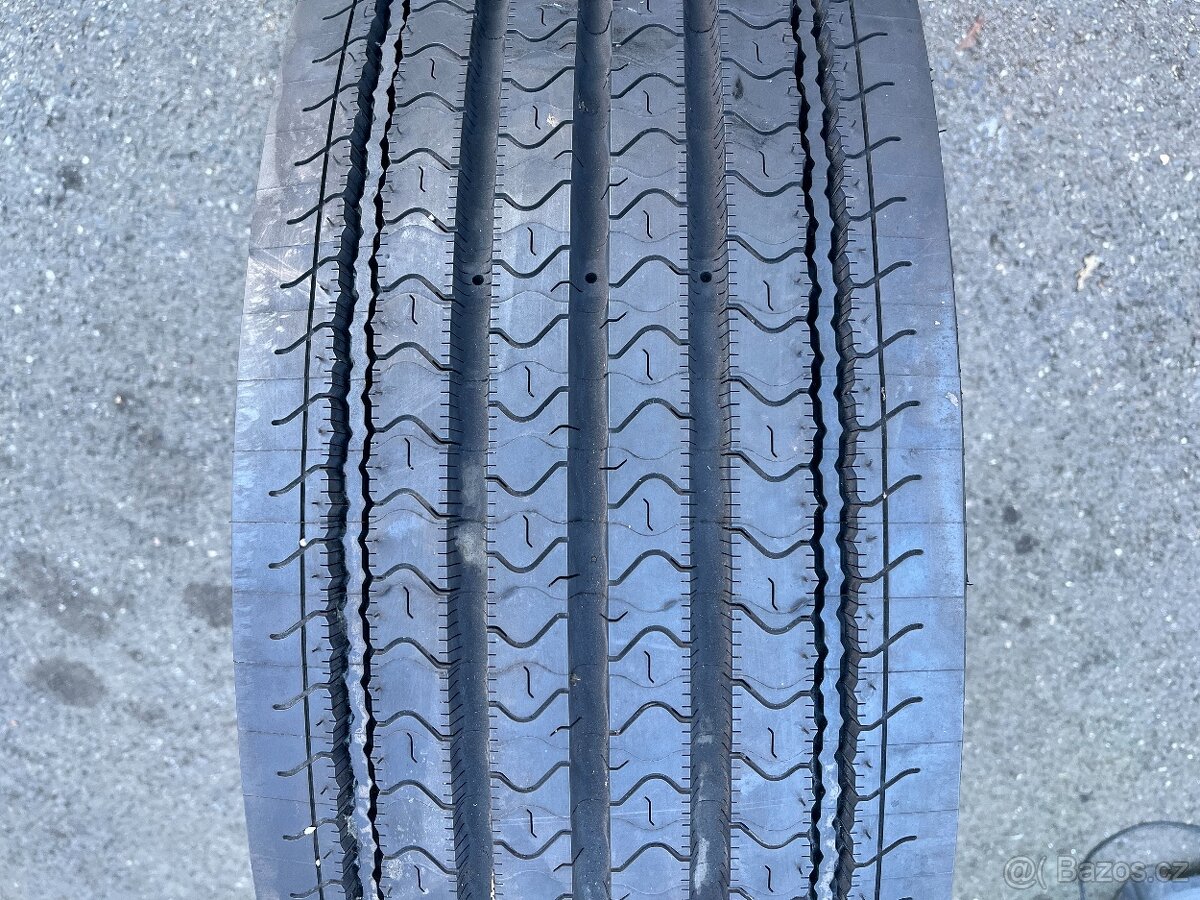 NOVÁ Michelin pneu vodící 315/60r22.5 315 60 22.5