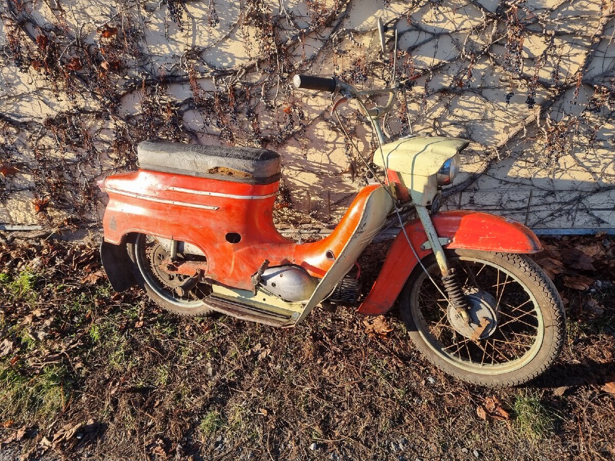 Jawa pionýr 05