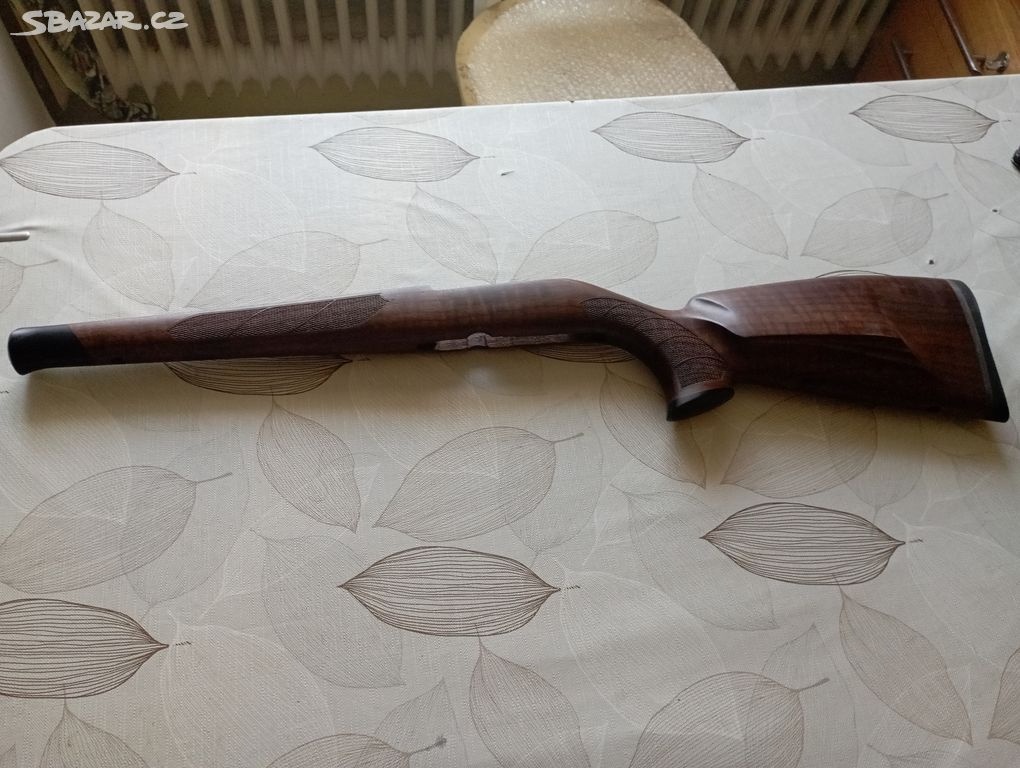 Pažba CZ 527