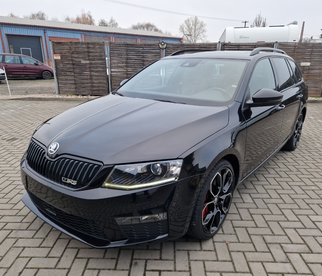 Škoda Octavia Combi RS 230 2,0TSI 169kW DSG KESSY 2015