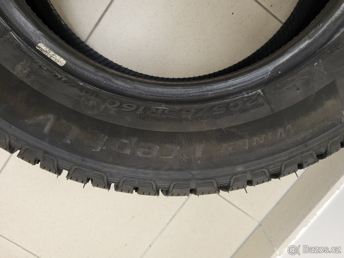 Prodám 1ks zimní pneu Hankook 205/65/R16C