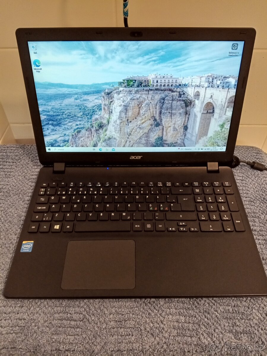 Krásný notebook Acer Aspire E1-510