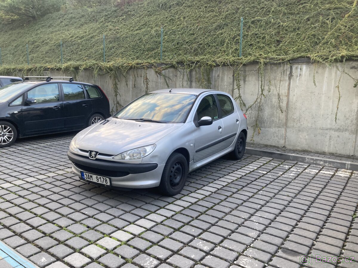 Prodám Peugeot 206, 1.4, 55kW, 2006, 145 000 km, 15 000 Kč