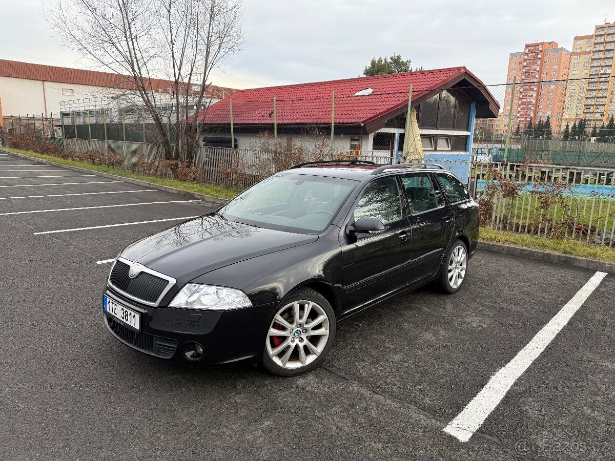 ŠKODA OCTAVIA RS COMBI 2,0 TDi 125kW - Výbava a STAV