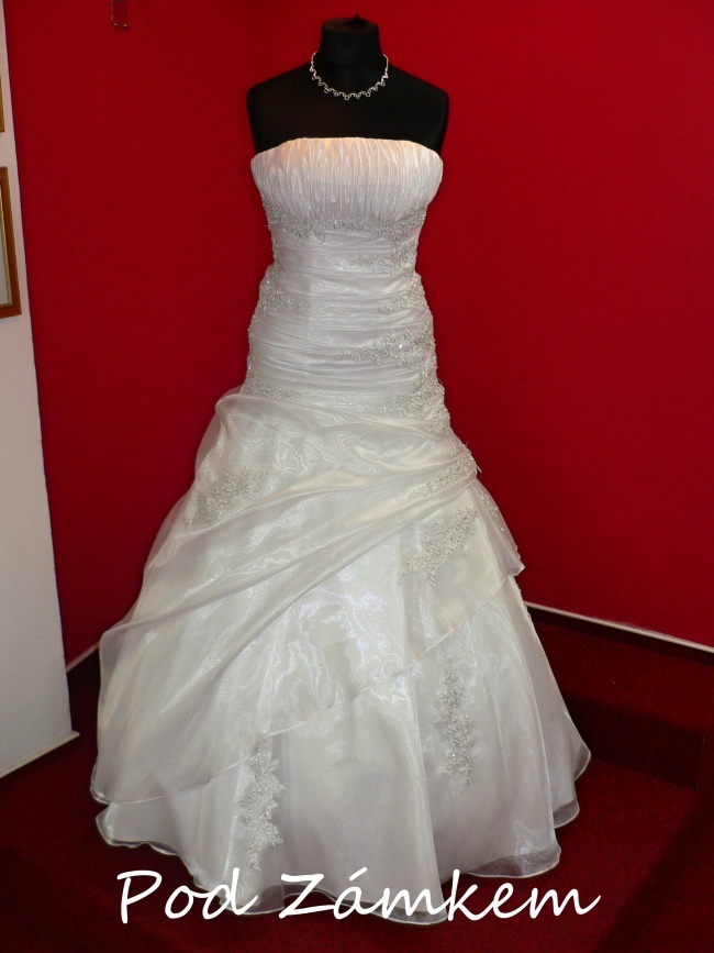 Svatební šaty 121
