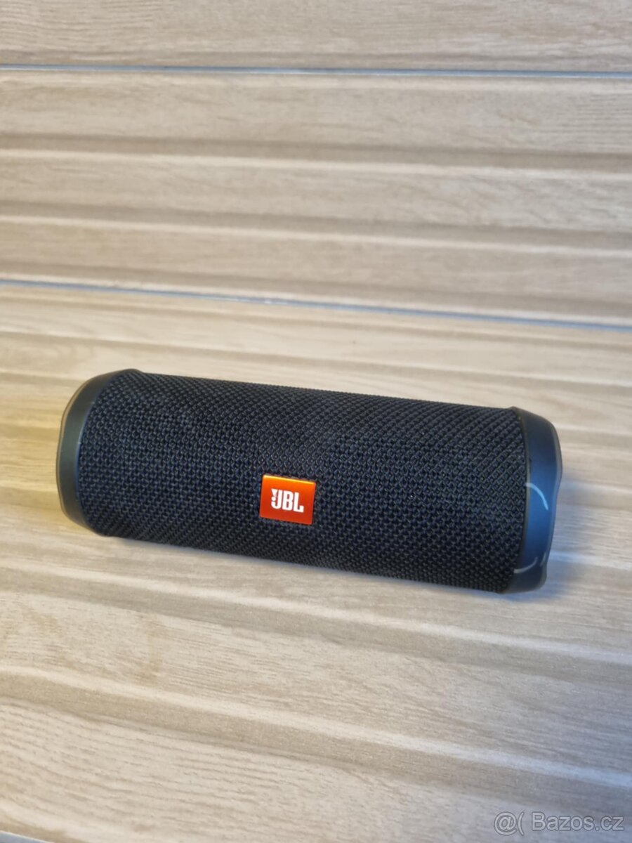 JBL flip 4