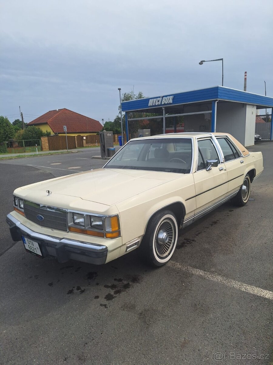 Ford Crown Victoria veteran 1989