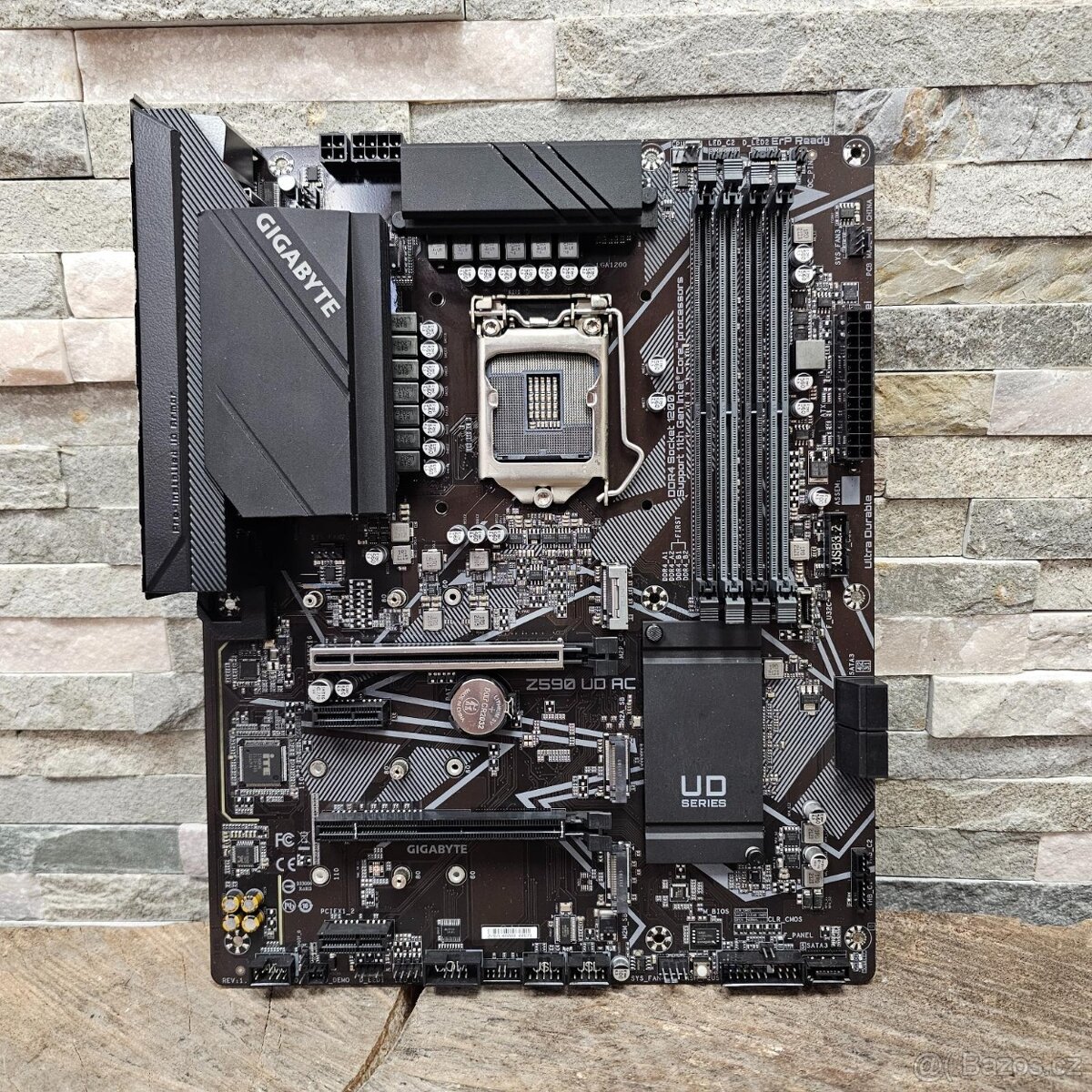 GIGABYTE Z590 UD AC - Intel Z590, Socket 1200