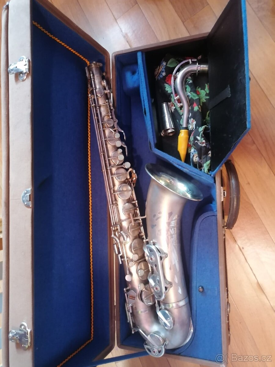 Alt saxofon Amati Toneking 50. léta