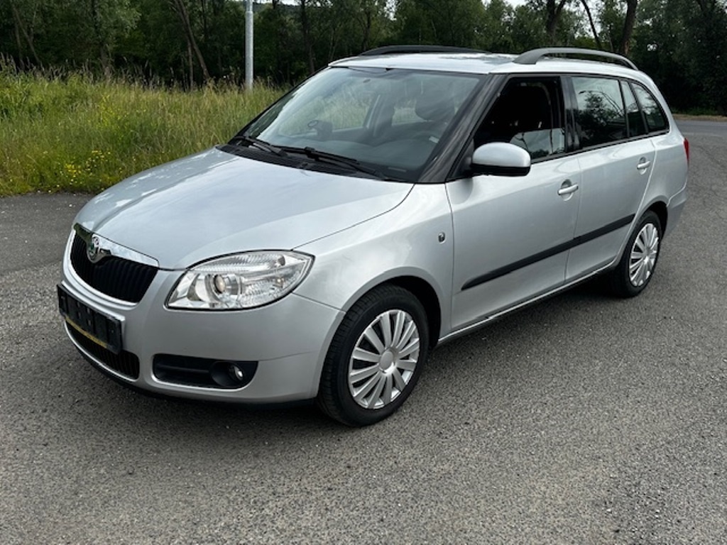 Škoda Fabia II 1.2i 51kw, r.2010, klima, STK