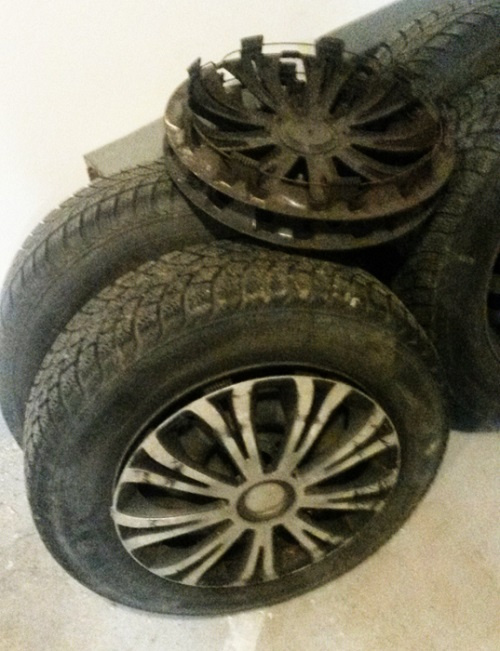 Zimni pneu 175/70 R14 na diskach 4x100