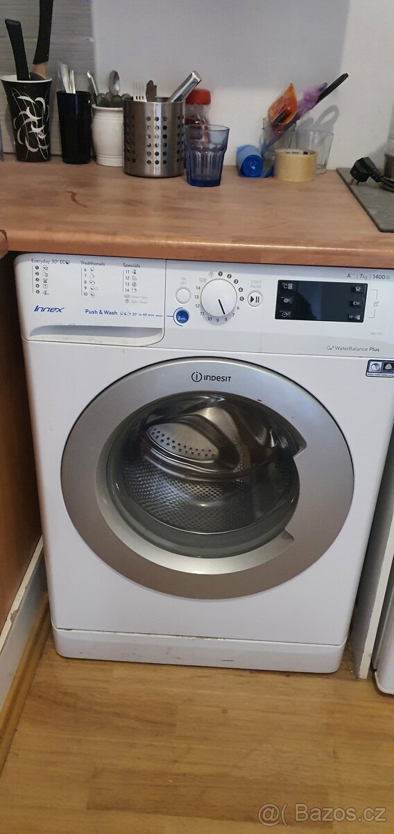 Pracka indesit 7kg